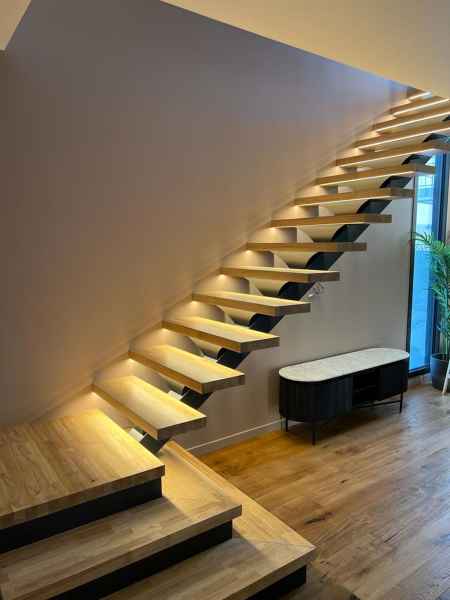 c1068ddc-839f-495f-82ca-b5647682f828-2