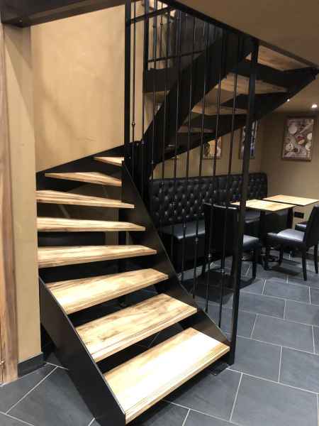 escaliers 20201222 1565414488