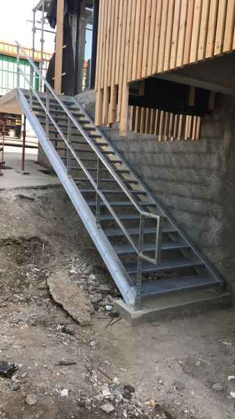 escaliers 20201222 1776182825