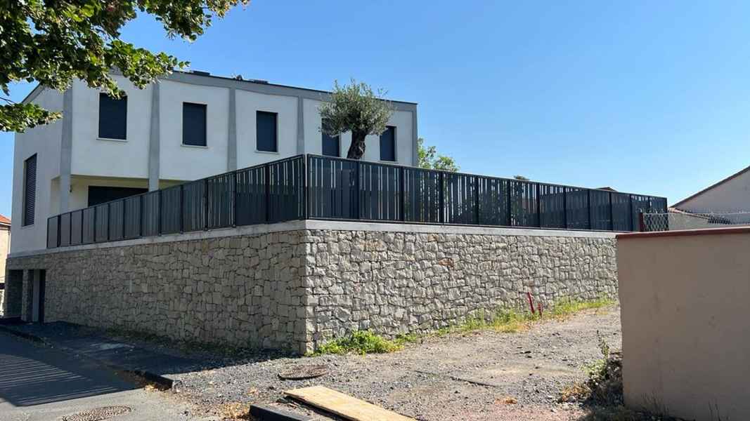 11c0d6d8-47f6-4137-8568-940e5e10ccaa-2